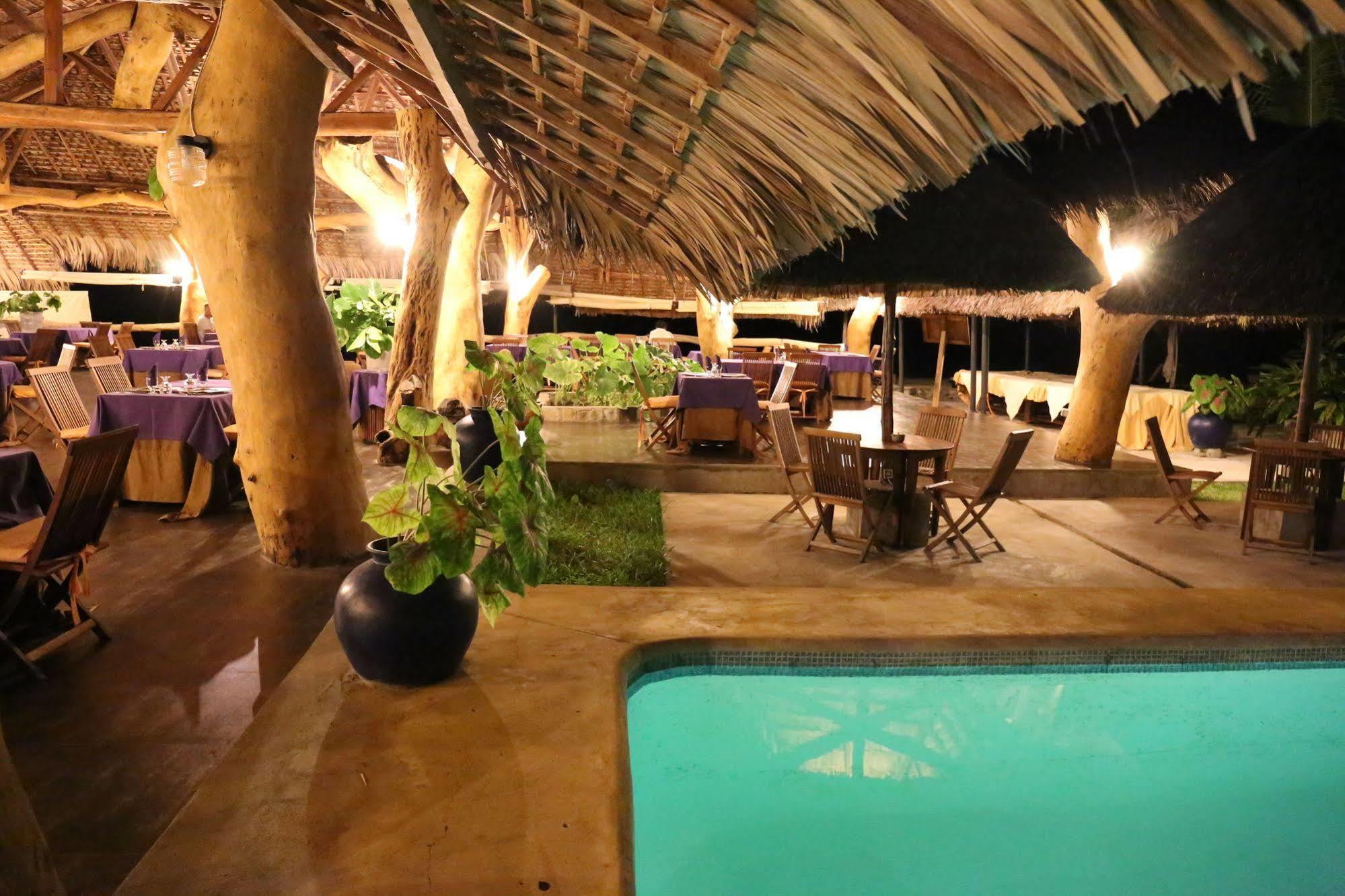 Nosy Be Hotel & Spa Ambaro Exterior foto